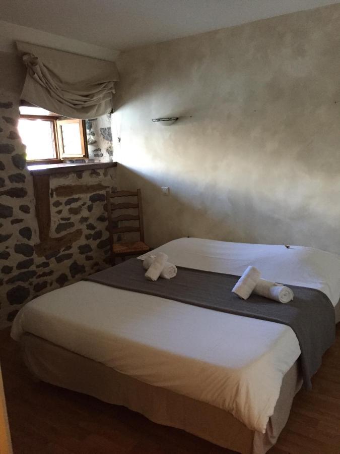 Auberge Les Fontilles Coltines エクステリア 写真