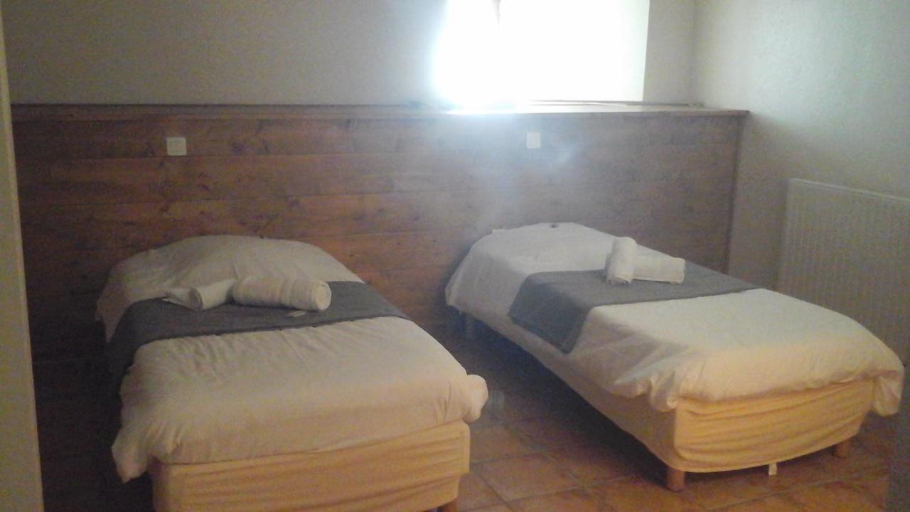 Auberge Les Fontilles Coltines エクステリア 写真