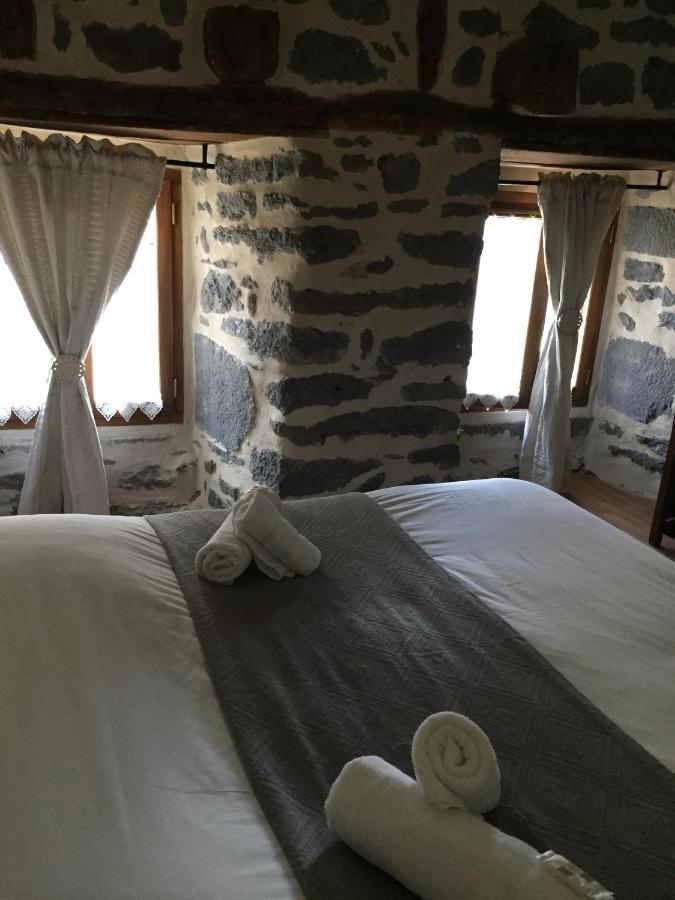 Auberge Les Fontilles Coltines エクステリア 写真