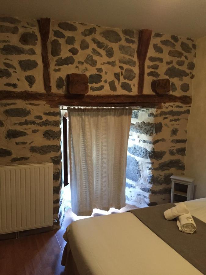 Auberge Les Fontilles Coltines エクステリア 写真