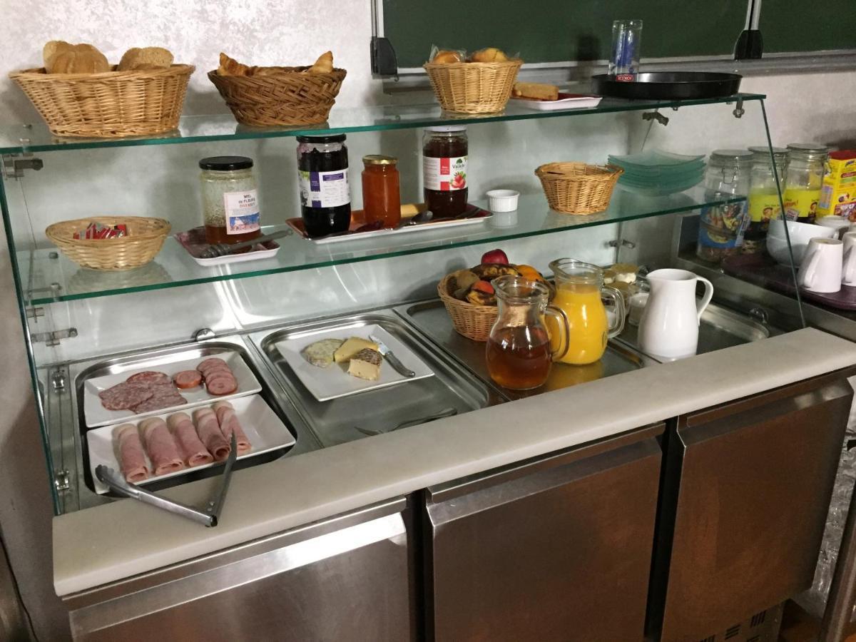 Auberge Les Fontilles Coltines エクステリア 写真